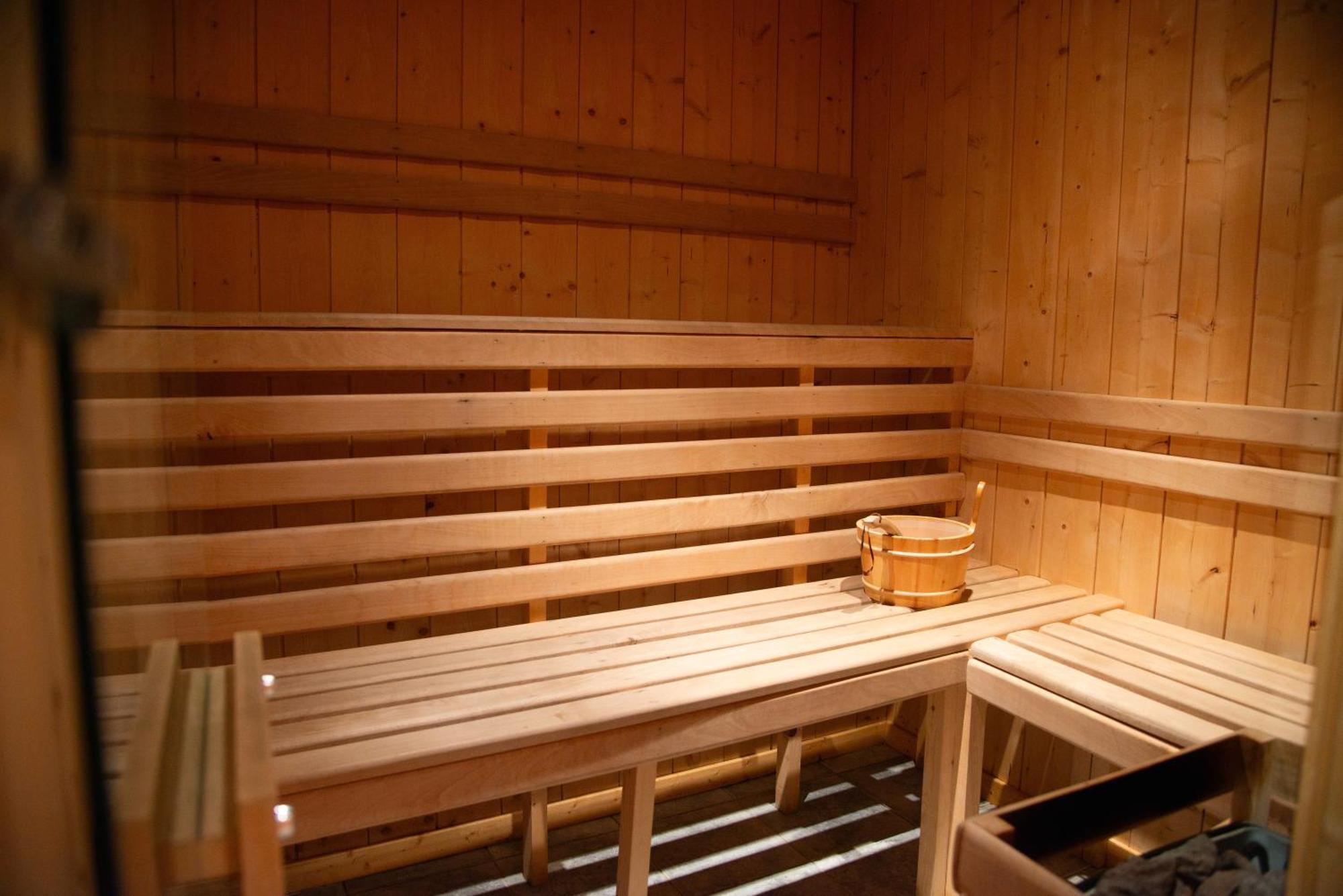 Вилла Chalet Cosy Pour 13 Sauna Сен-Мартен-де-Бельвиль Экстерьер фото