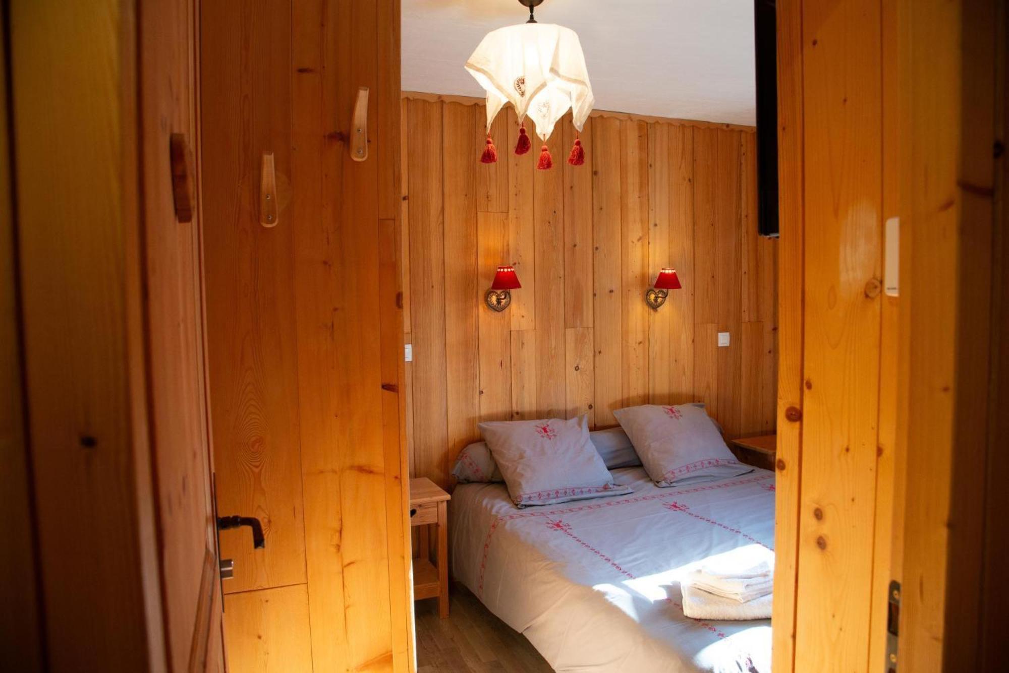 Вилла Chalet Cosy Pour 13 Sauna Сен-Мартен-де-Бельвиль Экстерьер фото